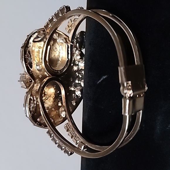 Vintage BETSEY JOHNSON Hollywood Glam Leopard Firefly Hinged Bracelet. - Picture 5 of 8